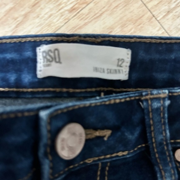 RSQ Blue Skinny Jeans with Subtle Distressing size 12 - Picture 5 of 5